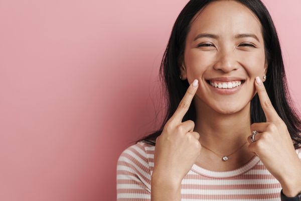 Cheek piercing guide